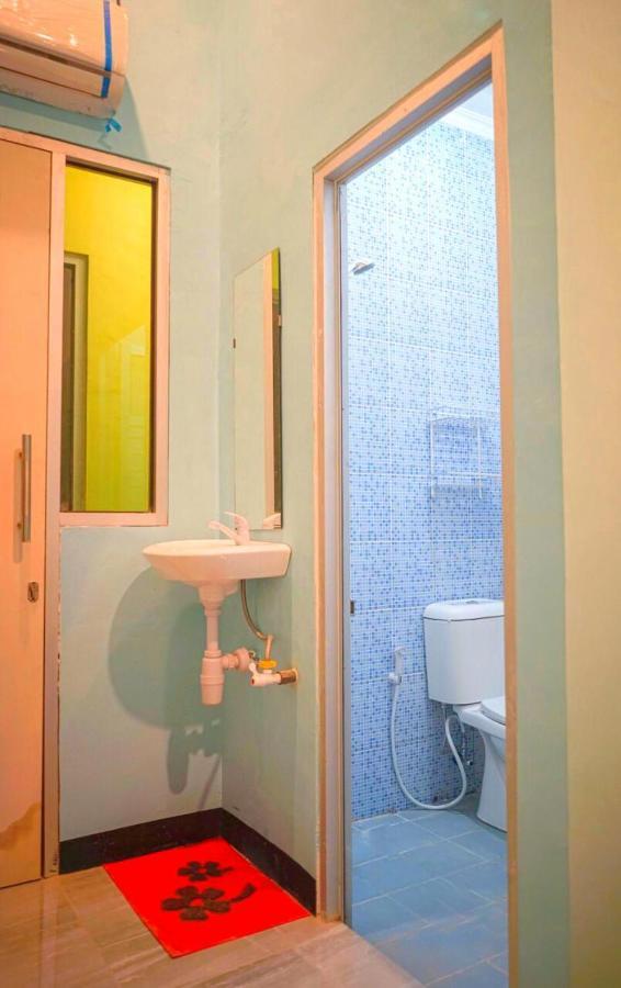 Roomz Budget Residence Semarang Dış mekan fotoğraf