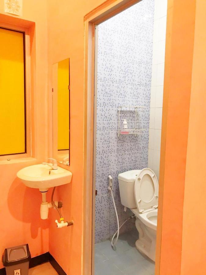 Roomz Budget Residence Semarang Dış mekan fotoğraf